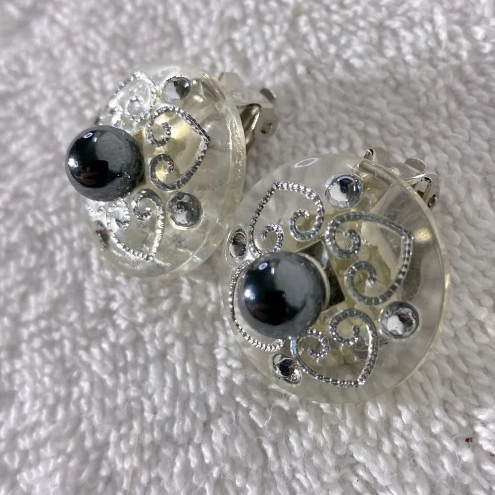 Vintage Clear Plastic Grey Faux Pearl Round Clip On Earrings